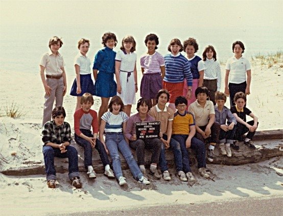 Roosevelt School's 1983 Grade 6